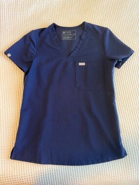 Figs Navy Short Sleeve V-Neck Scrub Top